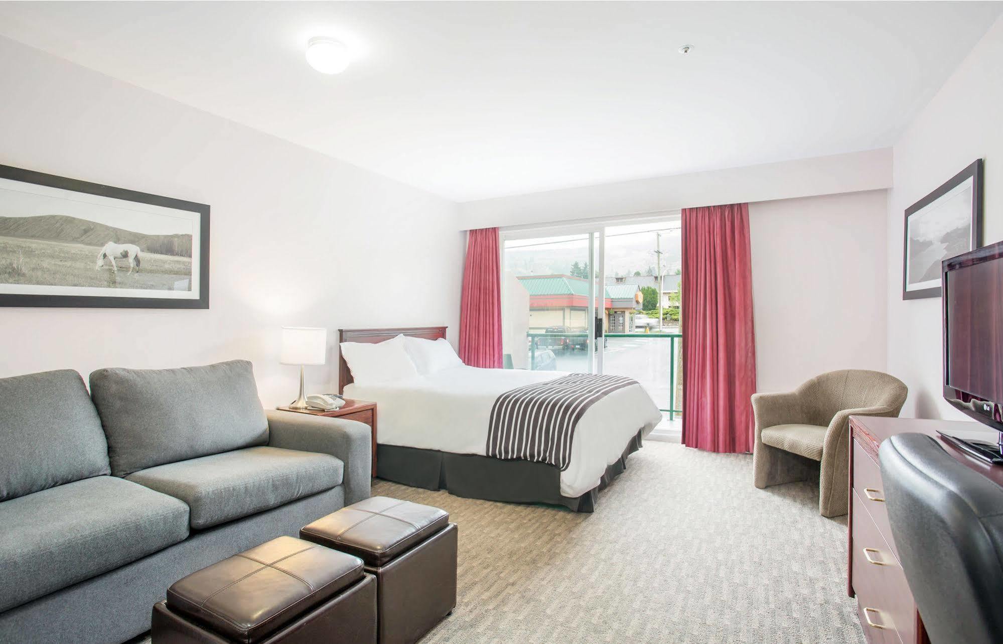 Sandman Inn 3*